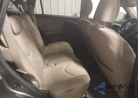 2011 Toyota Rav4 z USA, uszkodzony, nr VIN 2T3BF4DV4BW117647